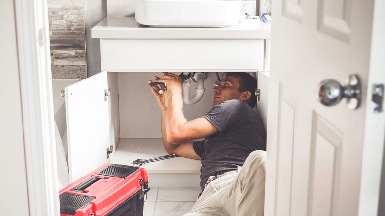 marietta plumber fixing a sink